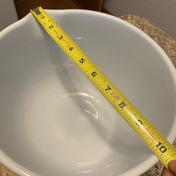 World Market Ceramic Bowl / Food Network Magnetic Measuring Cups - 3 piece set - Picture 6 of 14